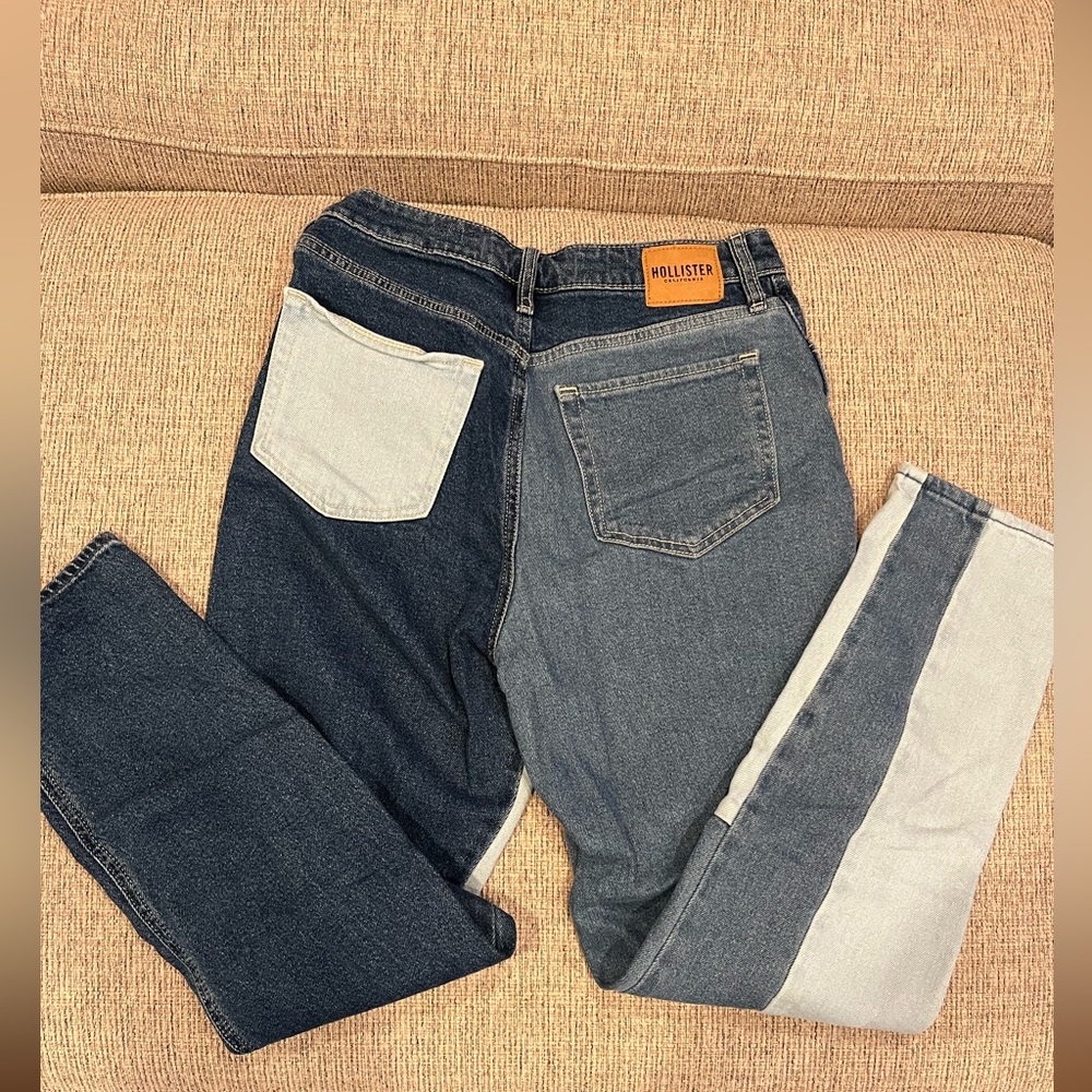 Hollister Ultra high rise mom jean